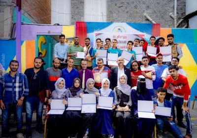 "الانتقالي" يرعى حفل تكريم أوائل مدارس عدن