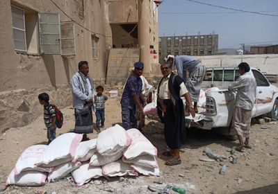 ضبط 4.8 طن دقيق فاسد في بيحان