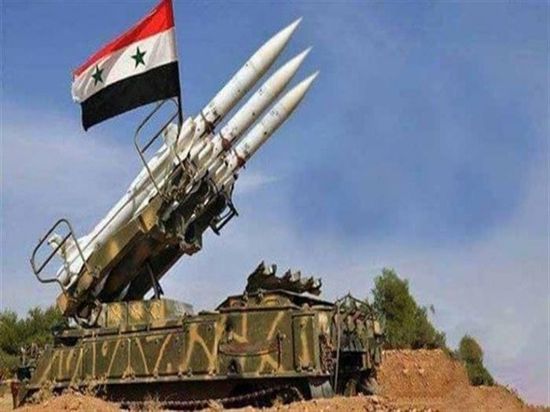 الدفاع الجوي السوري يعترض صواريخ قادمة من الجولان المحتل