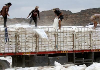 رضخت للتهديدات.. مليشيا الحوثي تتراجع عن "ضريبة المساعدات"