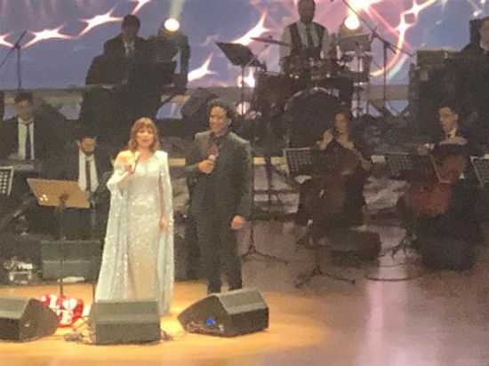 أصالة تتألق مع مصطفى شوقي في غناء ملطشة القلوب (فيديو)