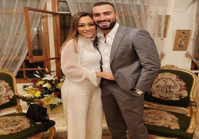 محمد الشرنوبي يحتفل مع خطيبته راندا رياض بعيد الحب
