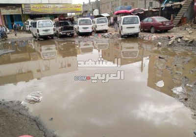 أهالي جعار يستغيثون من المياه الراكدة بالشوارع (صور)  