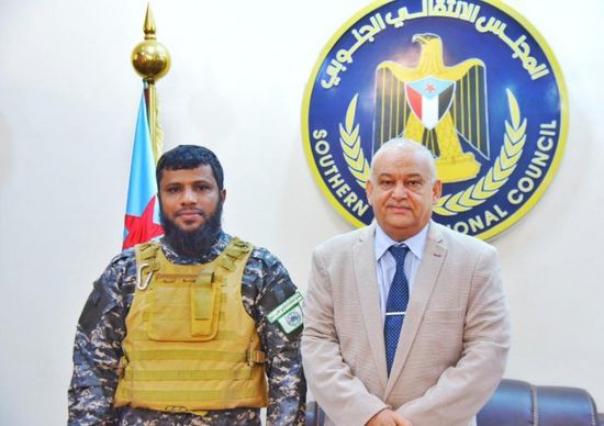 الوالي يقف على خطط تأمين المؤسسات الحيوية بعدن 