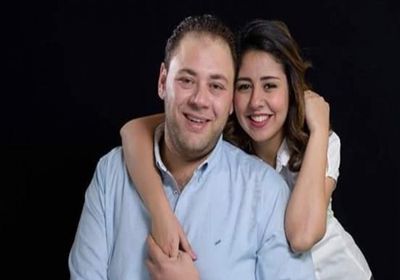 محمد علي رزق يعلن انفصاله عن زوجته