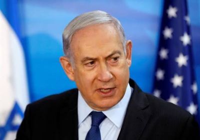 الشرطة الإسرائيلية تحتجز فتاة ألقت تفاحة على نتنياهو&lrm;