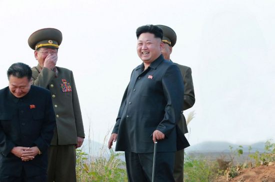 زعيم كوريا الشمالية يظهر علنًا بعد غياب 22 يومًا