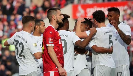 بايرن يدك شباك كولن برباعية ويستعيد صدارة الدوري الألماني