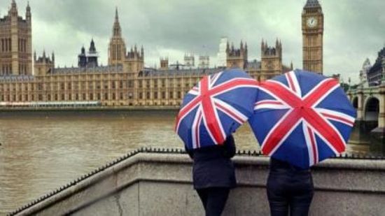 بريطانيا: العاصفة "دينيس" تتسبب في أمطار غزيرة وفيضانات