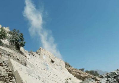 القوات الجنوبية تقصف مدفعية الحوثي في ثرة