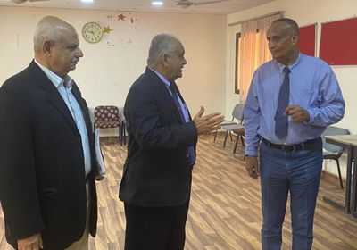 رئيس "انتقالي عدن" يطلع على أنشطة "الوطني للعلوم الإدارية"