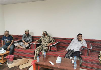 "العمالقة" و"المقاومة الوطنية" تبحثان خروقات الحوثي