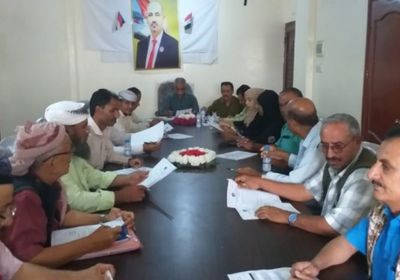 انتقالي لحج يناقش الأوضاع الأمنية والعسكرية بالمحافظة