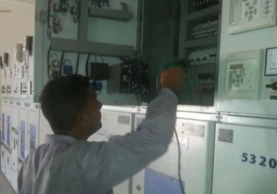 برنامج لصيانة 14 محطة تحويلية للكهرباء في عدن (صور)