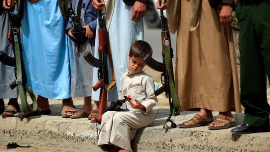  قتلٌ وتجنيدٌ واضطهاد.. ماذا فعل الحوثيون بالأطفال؟