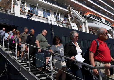 اليابان.. وفاة اثنين من ركاب السفينة الموبوءة بفيروس كورونا