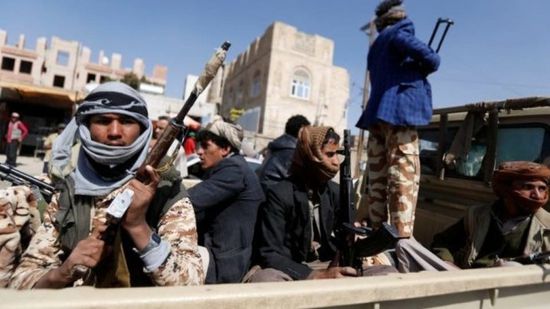 أسوشيتد برس: مليشيا الحوثي نهبت ثلث مخصصات الرواتب الأممية