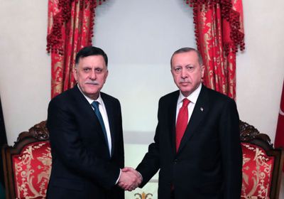 سياسي سعودي: أطماع أردوغان قادته للتفكير في السيطرة على ليبيا