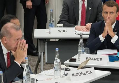 فرنسا: إغلاق الحسابات البنكية الخاصة للخدمات والمؤسسات الدينية التركية في أراضيها