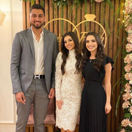 بالصور.. كارمن سليمان تعلن عن خطوبة شقيقتها "فرح"