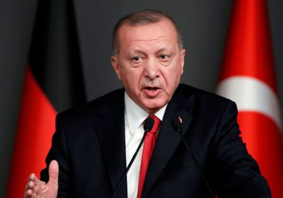 سياسي مهاجمًا أردوغان: تناسى جنوده القتلى في إدلب