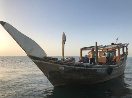السعودية.. حرس الحدود ينقذ ثلاثة أشخاص تعرّض قاربهم لعطل