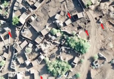 شاهد تحصينات مليشيا الحوثي في منازل الدريهمي