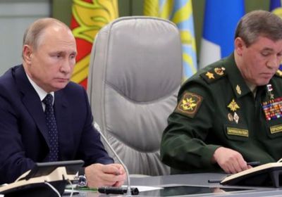 بوتين يتعهد بتزويد الجيش والبحرية الروسيين بأحدث الأسلحة