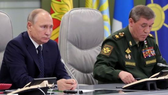 بوتين يتعهد بتزويد الجيش والبحرية الروسيين بأحدث الأسلحة