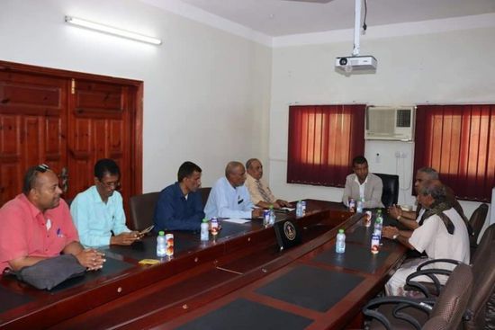 انتقالي حضرموت يشدد على ضرورة الاهتمام بعملية النظافة في المحافظة