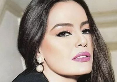 شريهان تنعي الرئيس المصري الأسبق حسني مبارك 