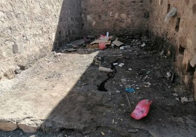 شكوى من سوء النظافة بمبنى السلطة المحلية بردفان