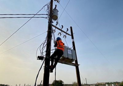 "الهجرة الدولية" تعيد تأهيل الشبكة الكهربائية في مخيم الرميلة