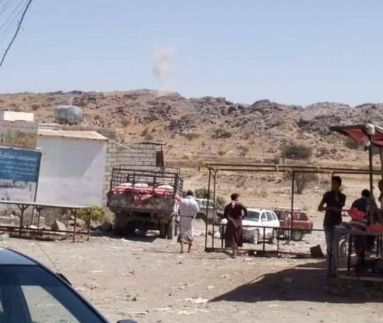 قصف عشوائي من مليشيا الحوثي لمنازل المواطنين بالبيضاء