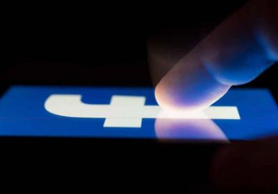 فيسبوك يتخذ قرارًا مهمًا بشأن «كوورنا»