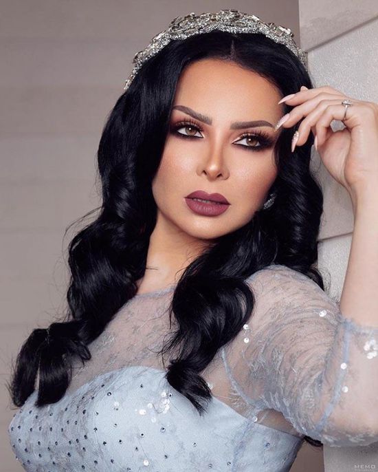 قبل خطوبتها بيوم.. ديانا كرزون تخضع لجلسة تصوير جديدة 