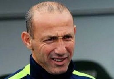 مدرب اتحاد الجزائر السابق يفاضل بين أربعة أندية