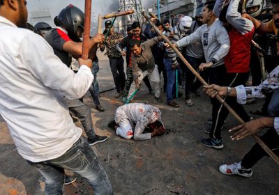 موجة عنف تضرب نيودلهي وتسفر عن مقتل 42 شخصا