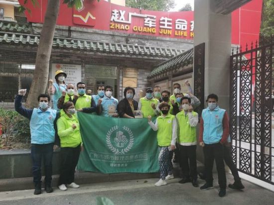 مشاركة تطوعية من المقيمين بالصين في مكافحة كورونا