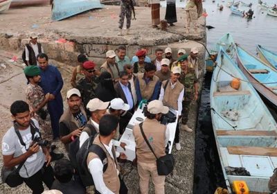 إطلاق مشروع تسليم القوارب للصيادين بالمكلا والشحر 