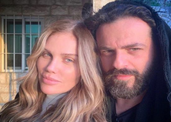 نيكول سابا تكشف تفاصيل تعرفها بيوسف الخال وكواليس زواجهما 