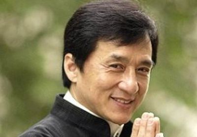 الفنان جاكي شان يوضح حقيقة إصابته بـ&laquo;كورونا&raquo;