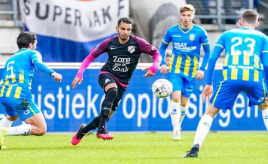 فالفيك يقلب تأخره أمام أوتريخت إلى فوز بهدفين في الدوري الهولندي