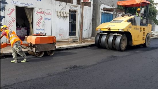 انطلاق المرحلة الأولى من مشروع سفلتة شوارع التواهي