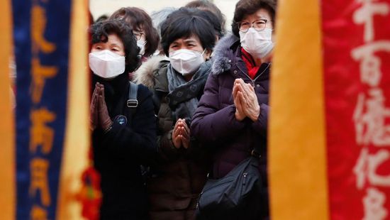 الصين تشهد انخفاضًا حادًا في عدد مصابي كورونا