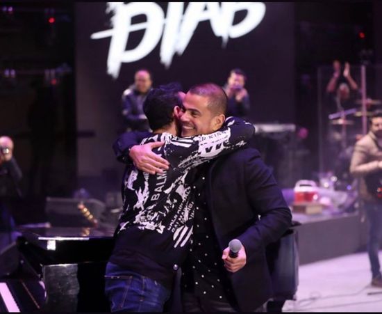 نادر حمدي عن عمرو دياب :أسطورة حية