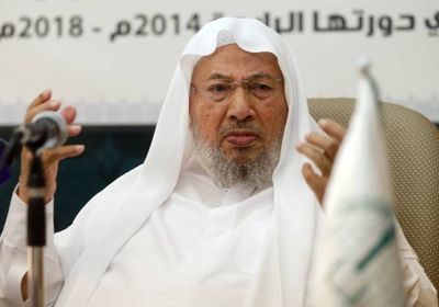 كاتب سعودي يكشف حقيقة وفاة القرضاوي