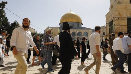 عشرات المستوطنين يقتحمون المسجد الأقصى بسبب الانتخابات الإسرائيلية