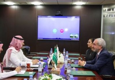 آل جابر يناقش مع "أطباء بلا حدود" الدعم السعودي لليمن (صور)