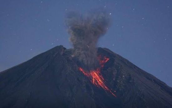 شاهد.. انفجار بركان "ميرابي" بإندونيسيا